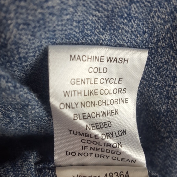 On The Byas Button Up Top - Picture 8 of 8